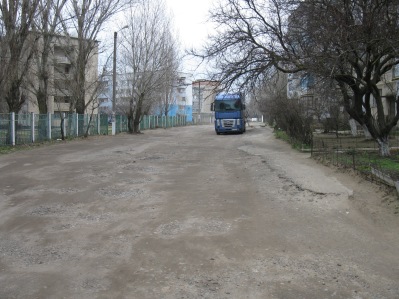 The road in front of the apartment which we walked to get to the orphanage.